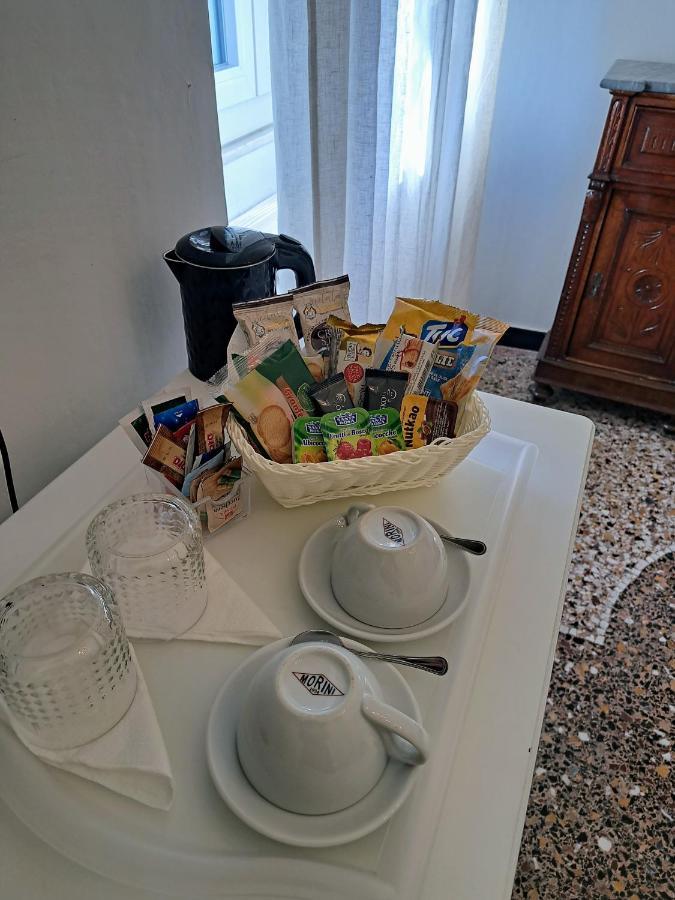 Dora Aurea Hotel Levanto Eksteriør billede