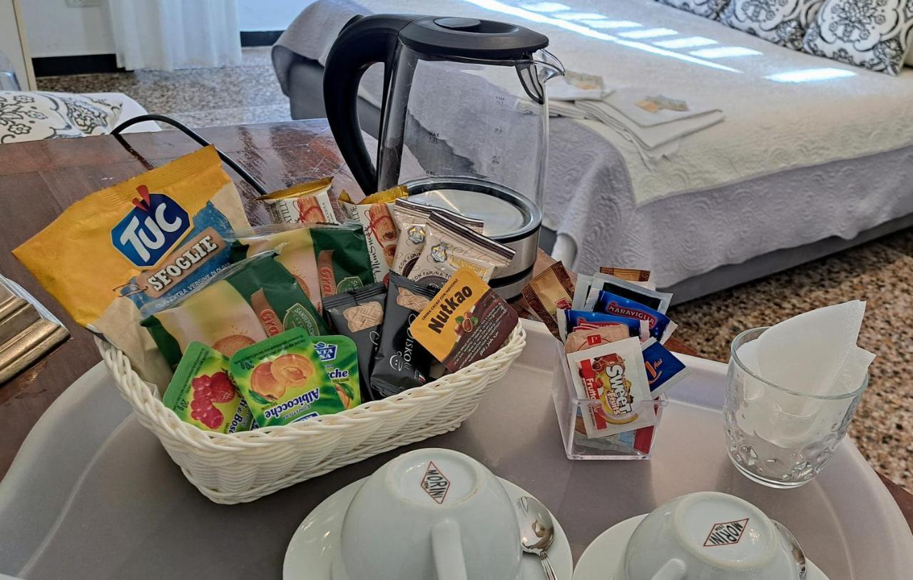 Dora Aurea Hotel Levanto Eksteriør billede
